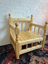 Light-toned majlis seat showing pale rustic wood grain and 60 cm wide seat with deep 70 cm surface for relaxed sitting
