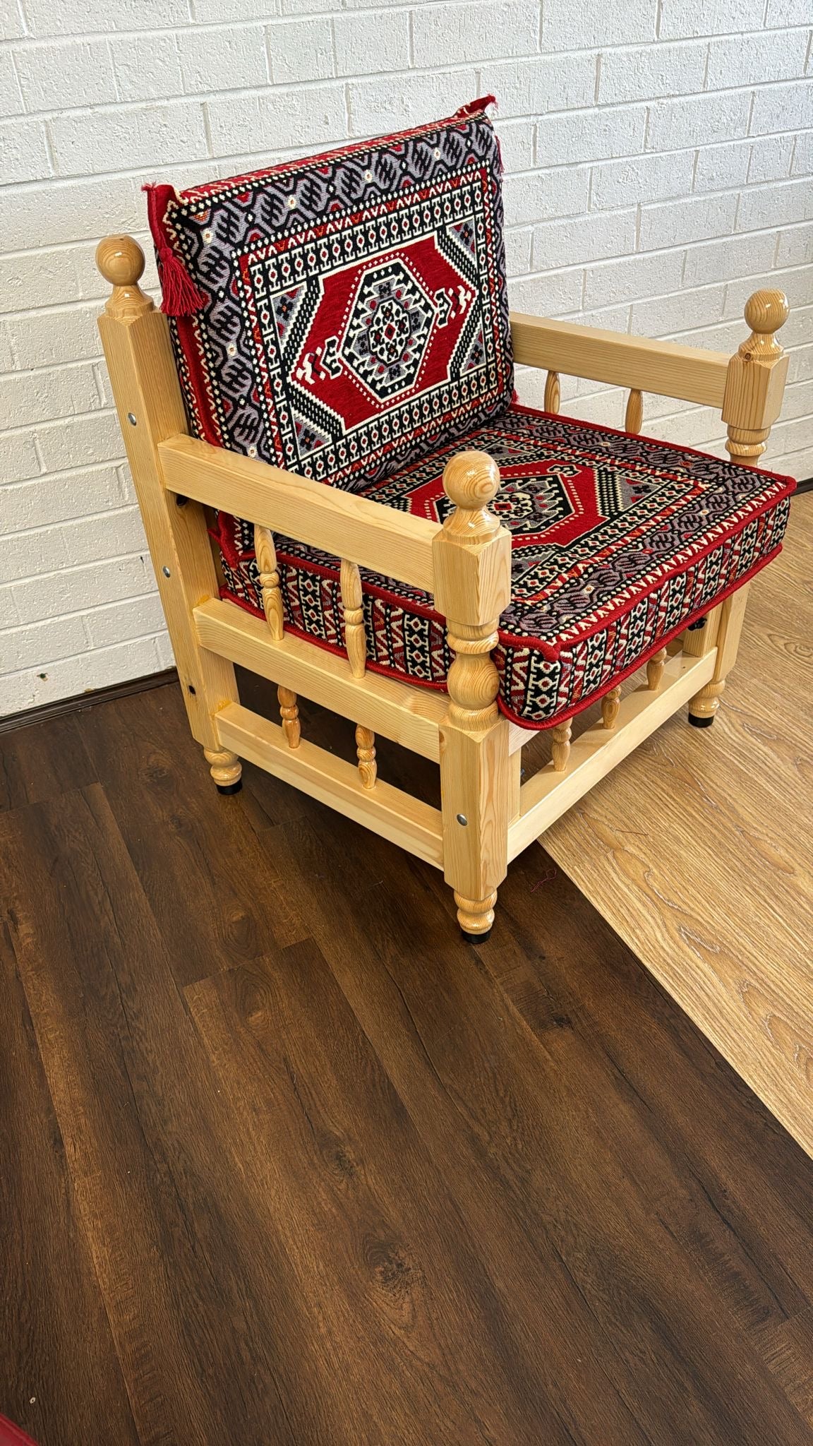 Single Cushion Set Red Palace with Chair